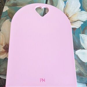 Paris Hilton Pink Cutting Board with Heart Handle